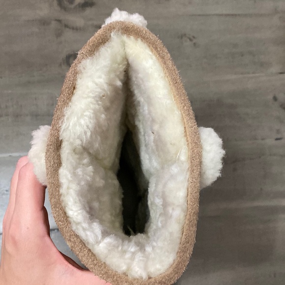 BEARPAW Fleece Lined Boots - Picture 11 of 12